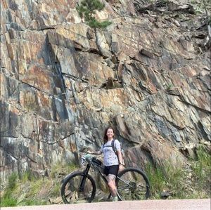 Meet your Posher, Dakota